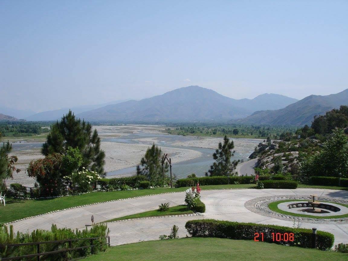 Rock City Resort Mingora Екстериор снимка
