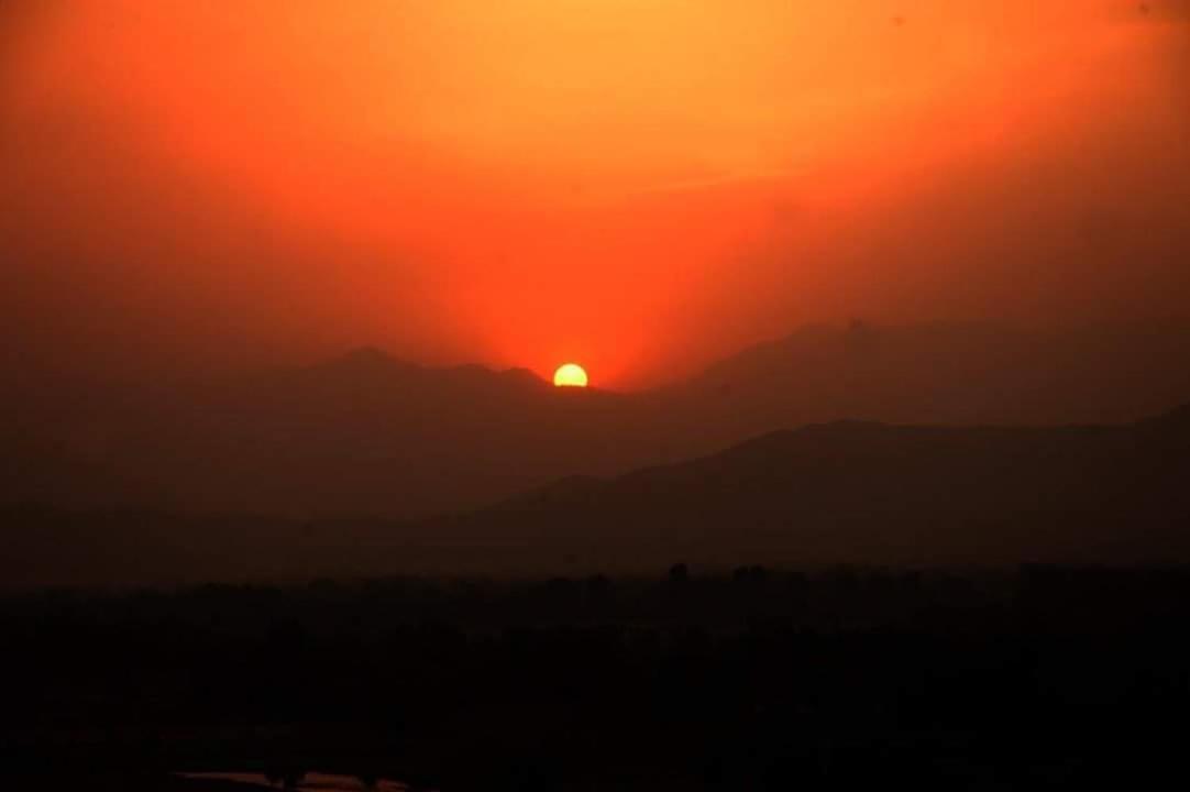 Rock City Resort Mingora Екстериор снимка